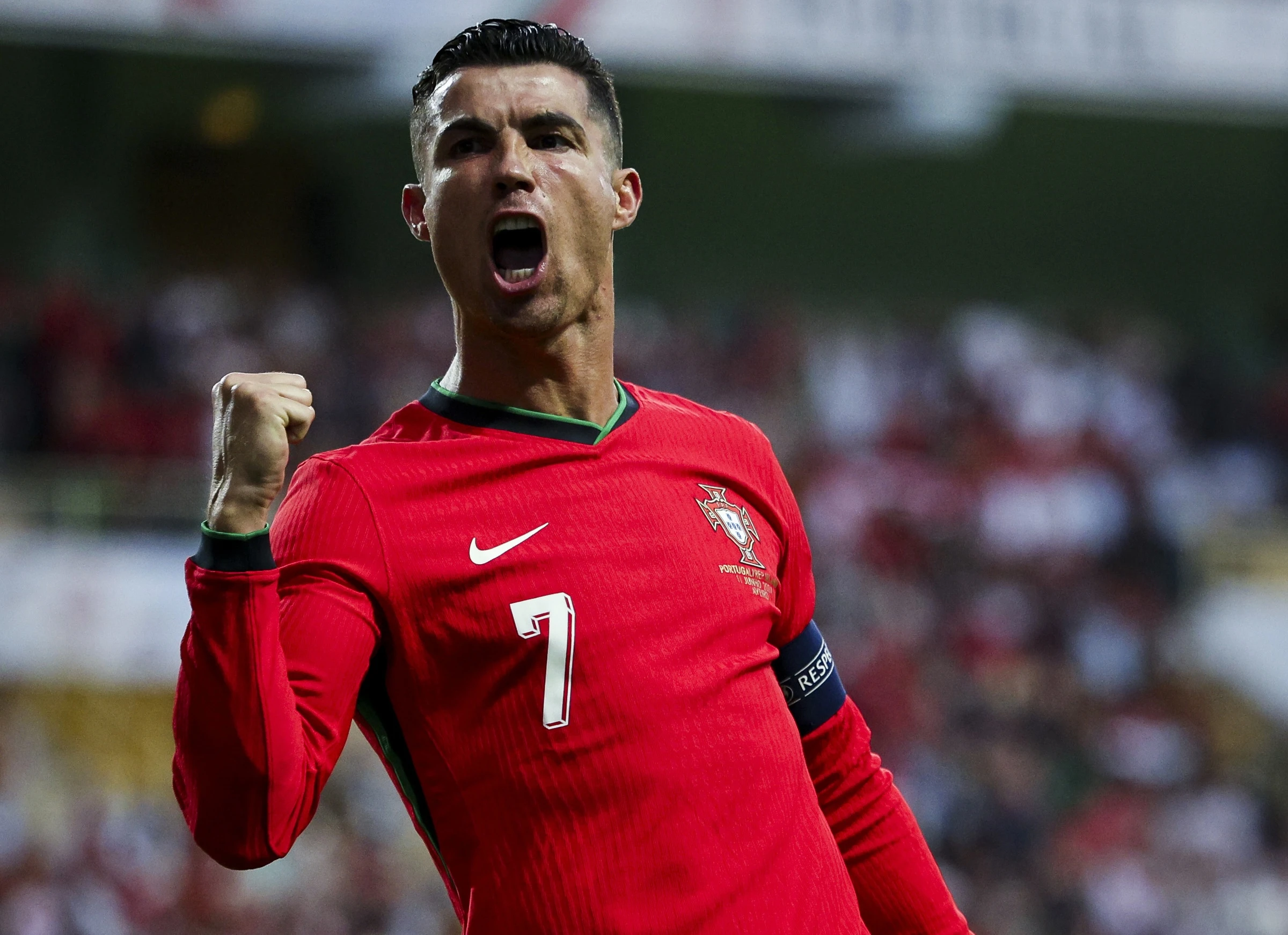 Hãy tự tin rằng sẽ là đêm mà BĐN tỏa sáng và giành quyền đến World Cup - Cristiano Ronaldo nói