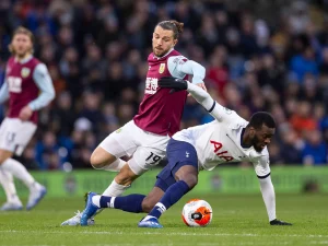 Nhận định Burnley vs Tottenham Hotspur