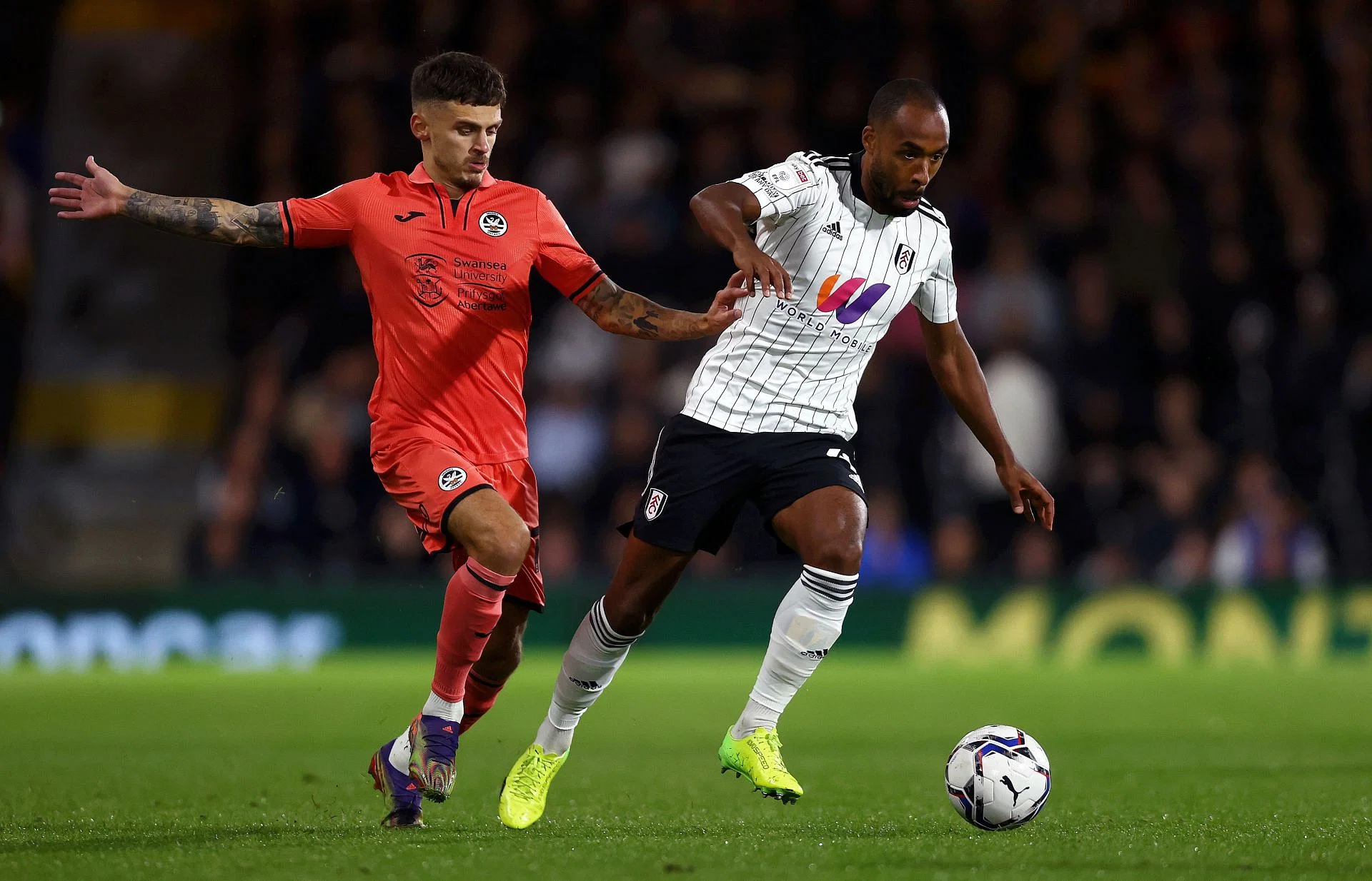 Trận chiến giữa hai đối thủ Swansea vs Fulham lần này, trên sân có nhiều sự chệnh lệch về đẳng cấp